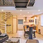 3 Bedroom Amazing In La Hague *