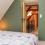 3 Bedroom Amazing In La Hague