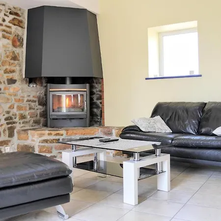 3 Bedroom Amazing In La Hague