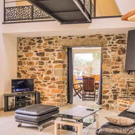 2 Bedroom Amazing In La Hague * Vasteville