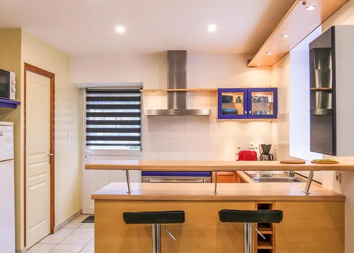 3 Bedroom Amazing In La Hague * Vasteville